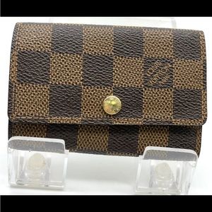 Louis Vuitton 6 key holder